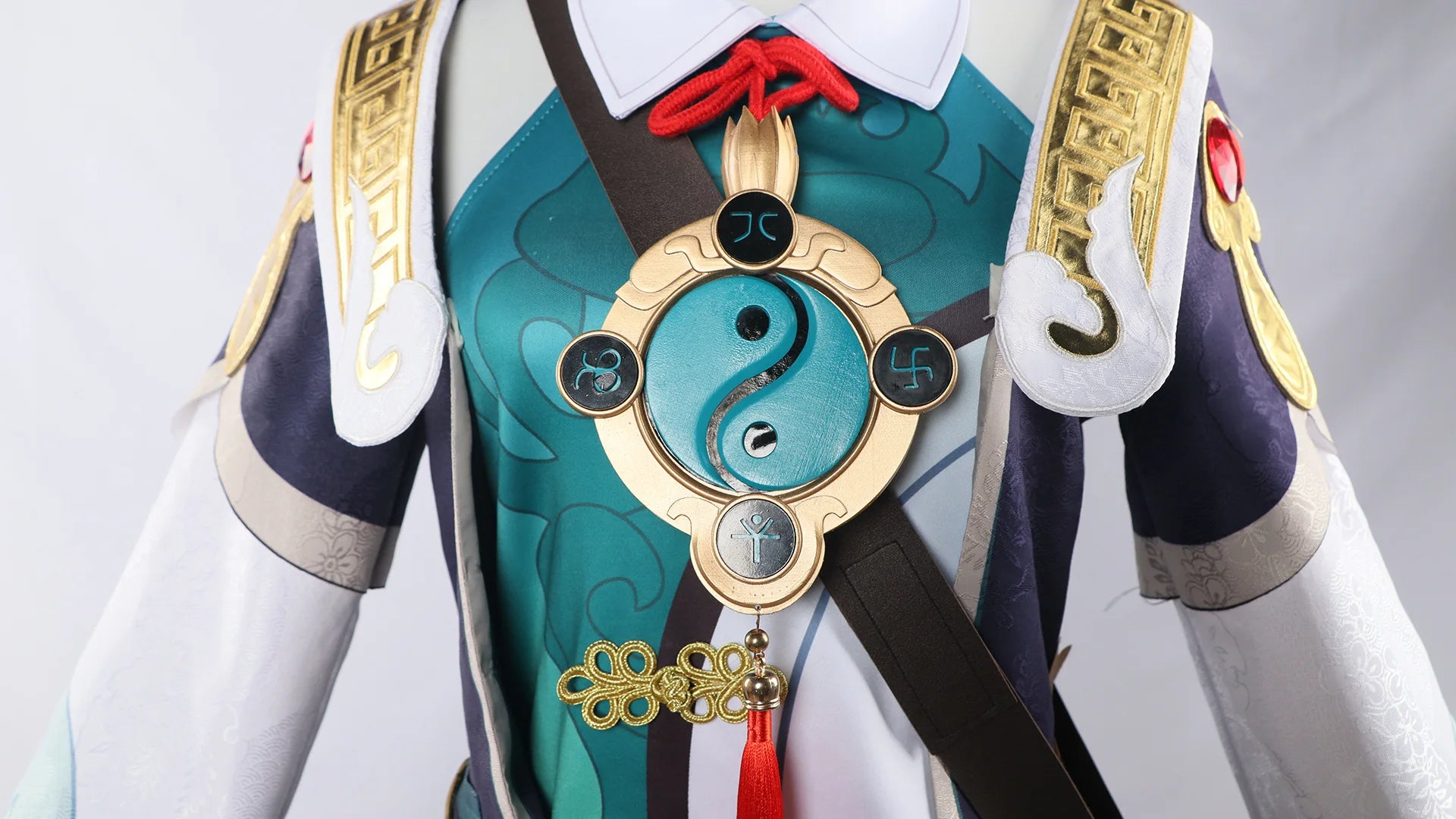 Honkai Star Rail Huohuo full outfit set showcasing intricate design and vibrant colors