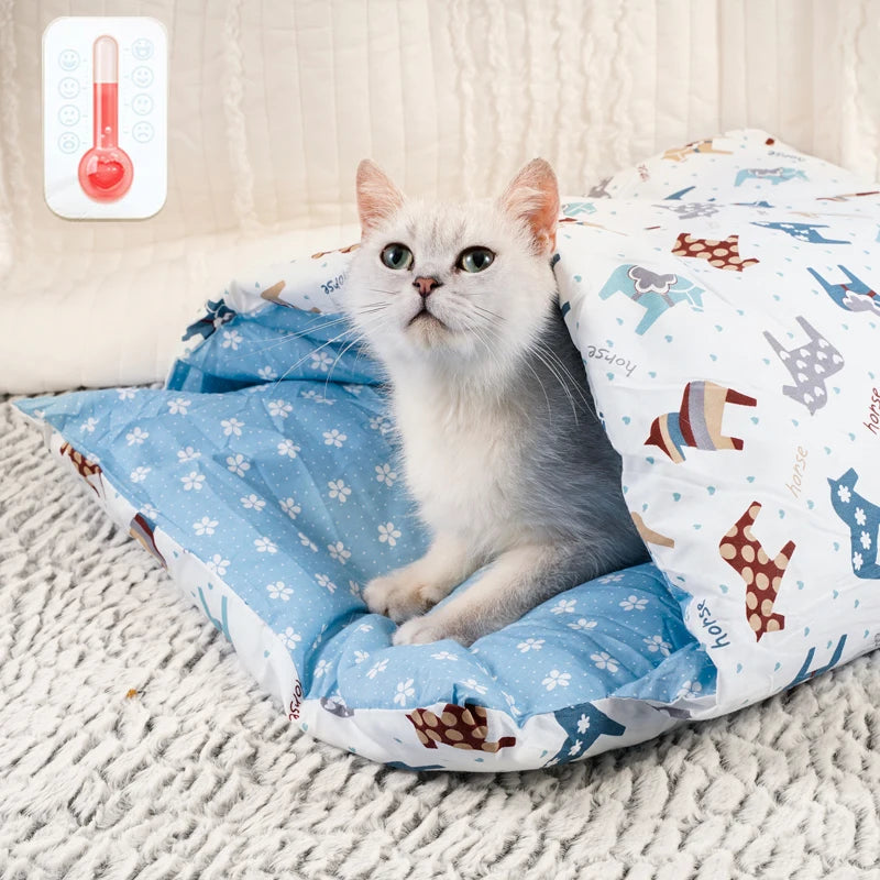 Cozy Japanese cat sleeping bag with cute dog patterns, perfect for keeping your pet warm and comfortable