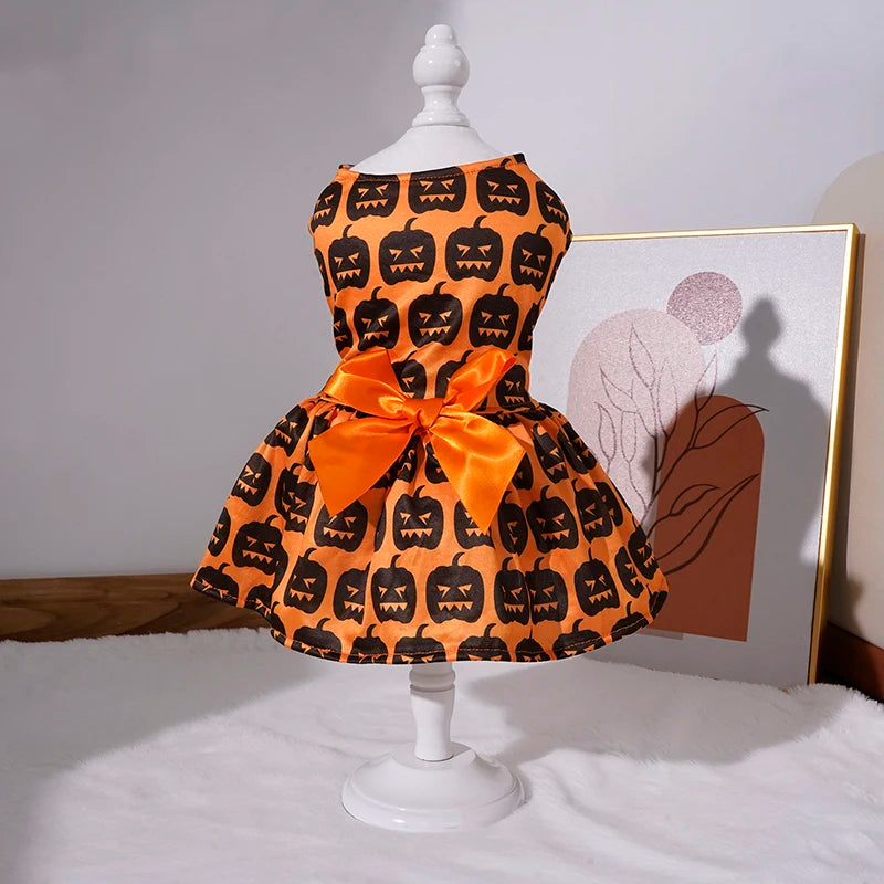 Pumpkin pet skirt for dogs in orange and black with a cute bow for Halloween festivities