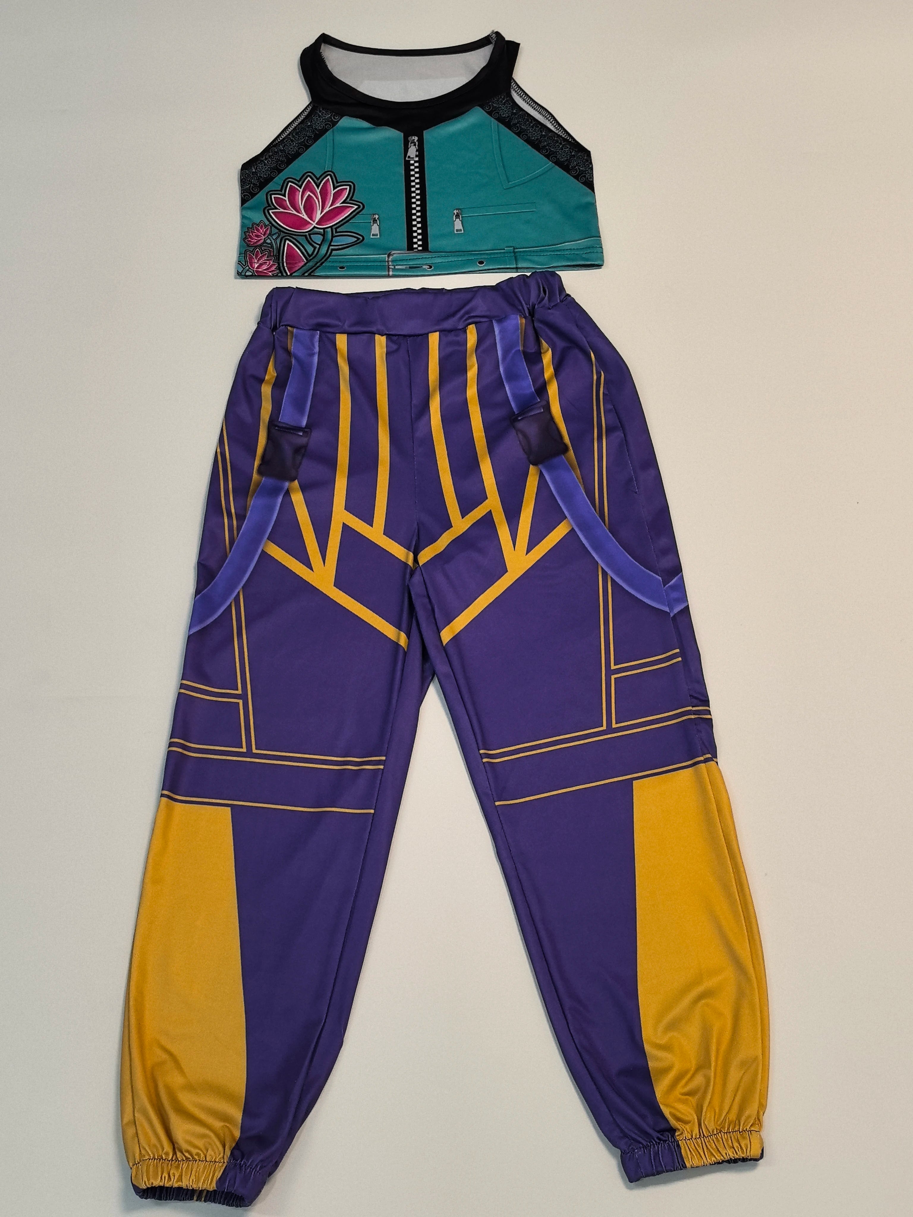Zoey K-Pop Hunters cosplay costume for kids featuring a colorful crop top and stylish pants